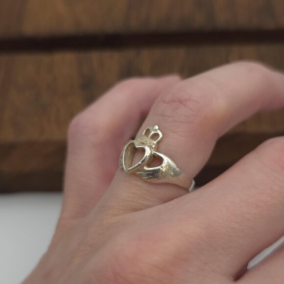 Size 7 Sterling Silver Claddagh Rustic Ring A1348 - Picture 2 of 6
